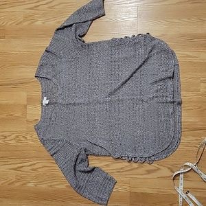 Women's quarter sleeve crew neck sweater